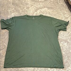 Men’s kyye baby Christmas pj top 🌲